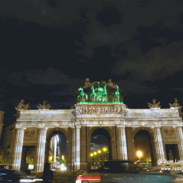 Video mapping de la Puerta de Alcalá transformada en la Puerta de Brandemburgo en el 25º Aniversario de la caída del muro de Berlín